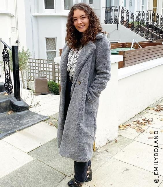 Savannah Coat influencer