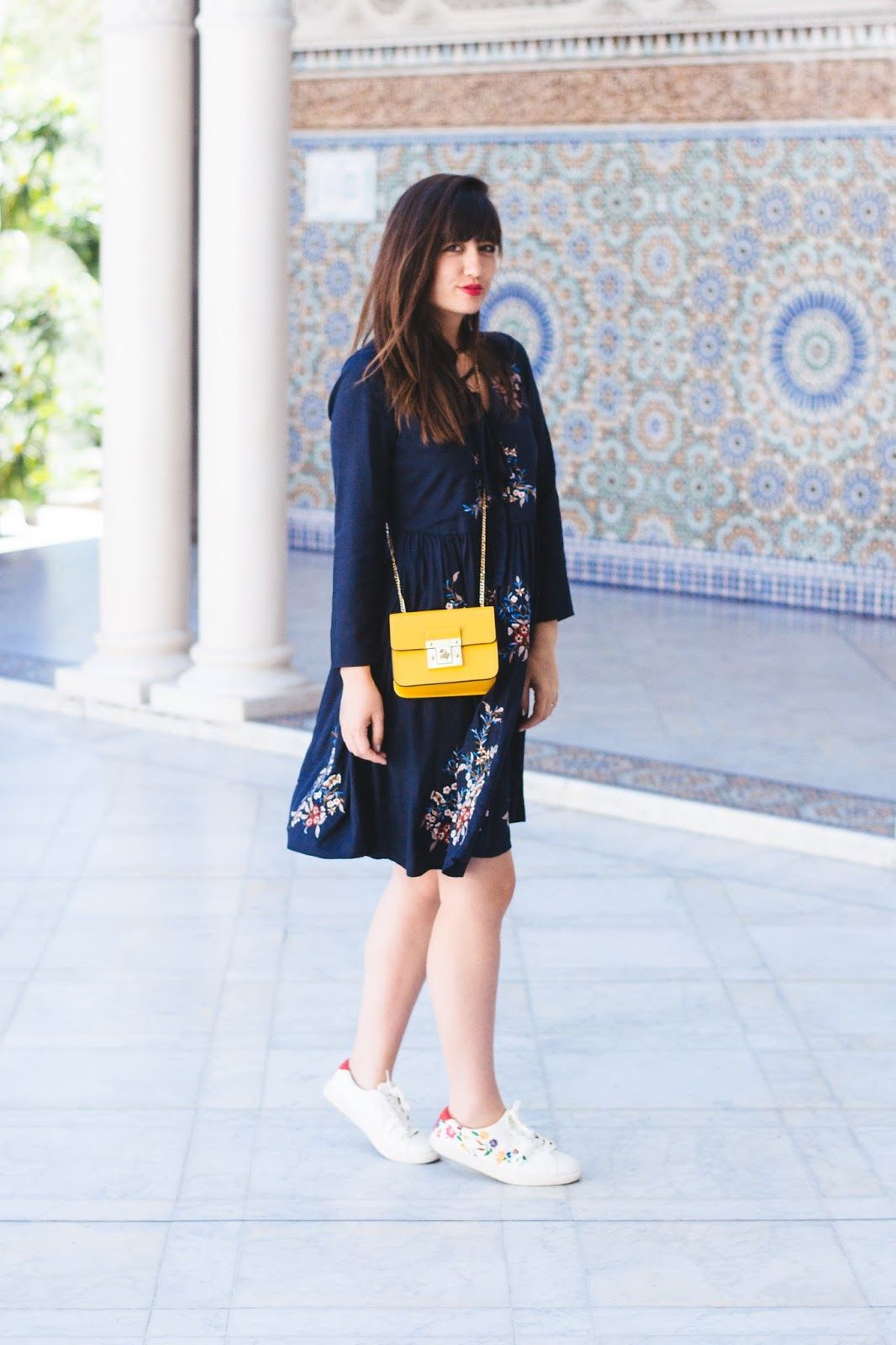 M&S-summer-flowers-dress-blue-sneakers-cute-bag