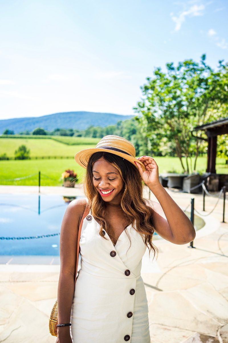 Linen Dress for Summer - 4 Reasons Why Moving To A New Place Helped Me Grow featured by popular DC blogger Alicia Tenise