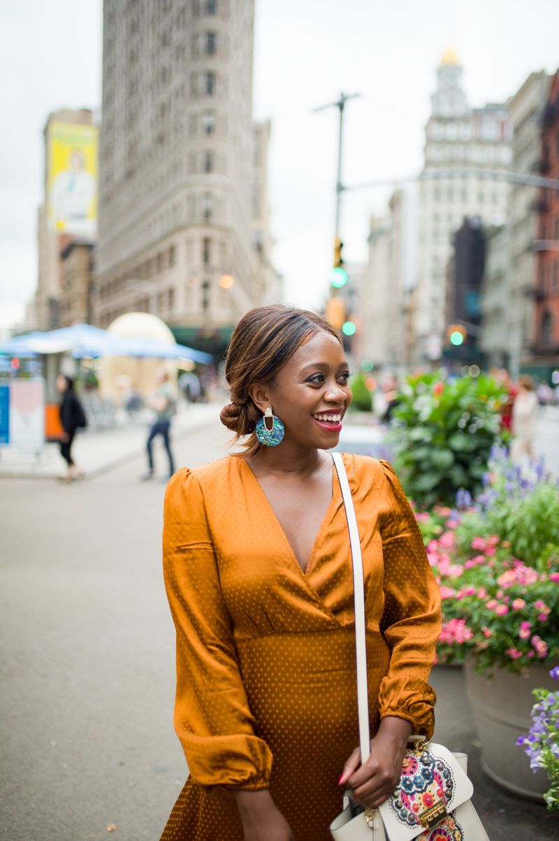 Kendra Scott Diane Statement Earrings in Abalone Shell | Why I'm Never Joining a Gym Again featured by top Virginia lifestyle blog Alicia Tenise