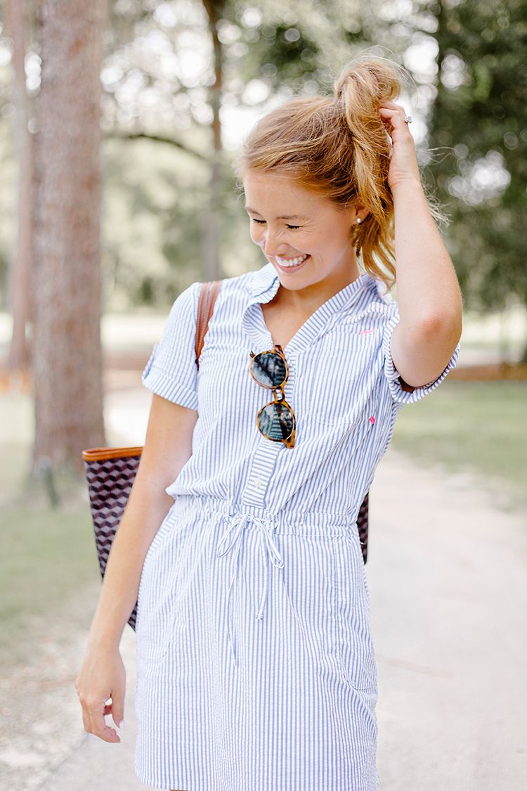 blue seersucker dress, vineyard vines, barrington st. anne tote, preppy style