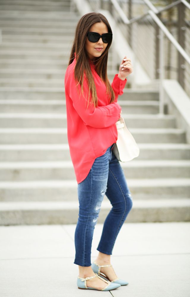 casual-monday-outfit-with-studded-flats