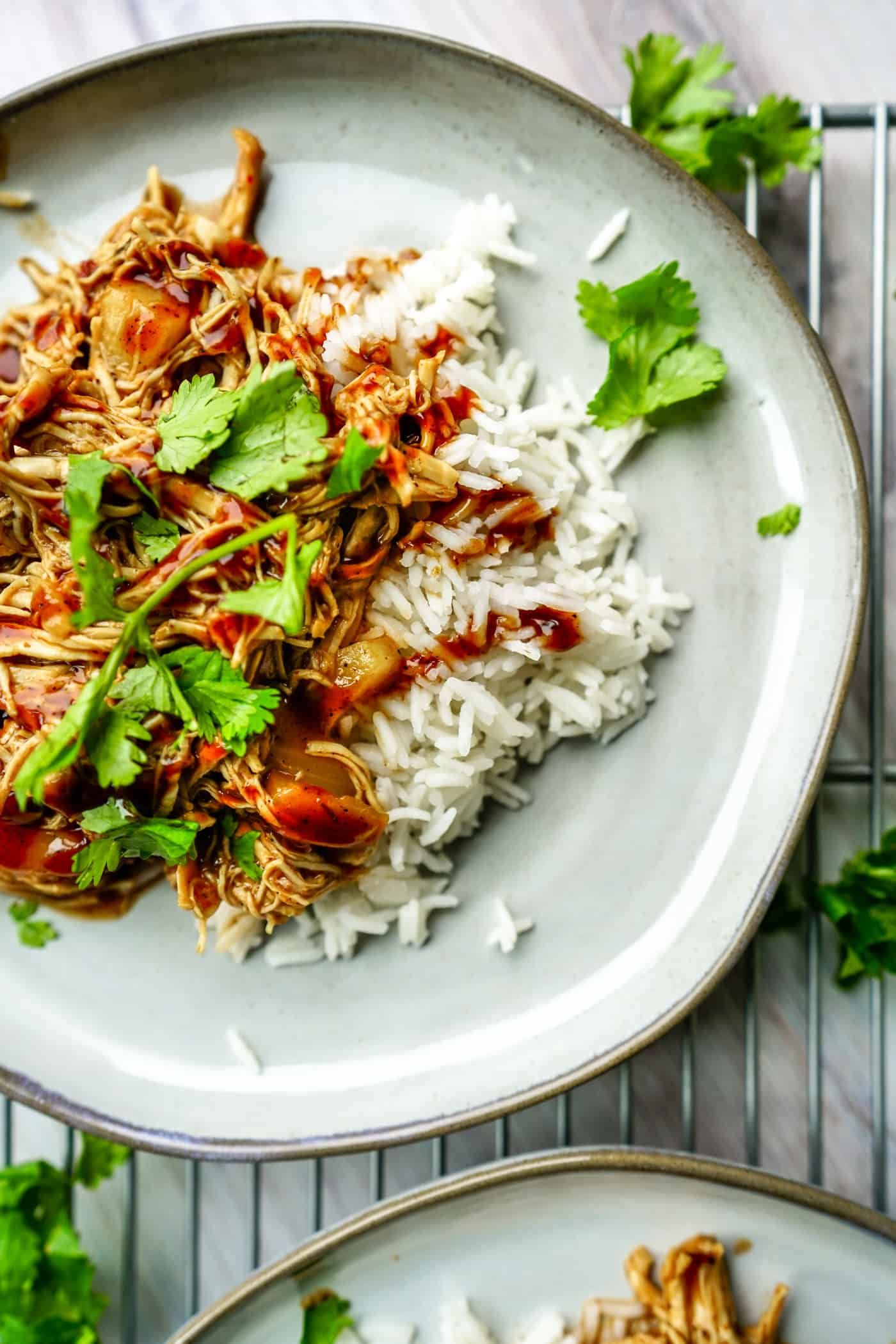 INSTANT POT JERK CHICKEN – Need a great Instant Pot chicken recipe to make tonight? This Instant Pot Jerk Chicken recipe is a great choice for everyone in your family. Serve this Instant Pot Jerk chicken with rice, on tacos, on sliders and so much more! #instantpotchicken #instantpotrecipe #jerkchicken #weeknightmeal #easydinnerrecipe