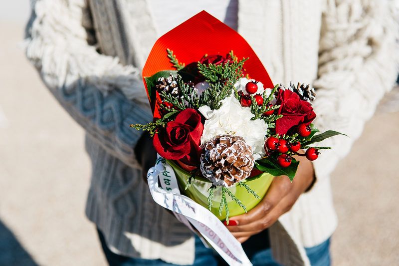 Teleflora Holiday Bouquet - Spreading Cheer This Holiday Season by Washington DC blogger Alicia Tenise