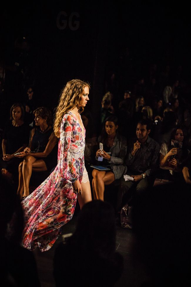 Tadashi Shoji SS 2018 Runway