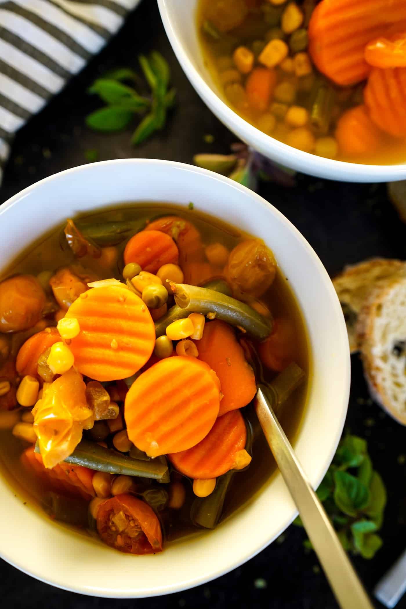 A Lily Love Affair shares a recipe for Instant Pot Vegetable Soup