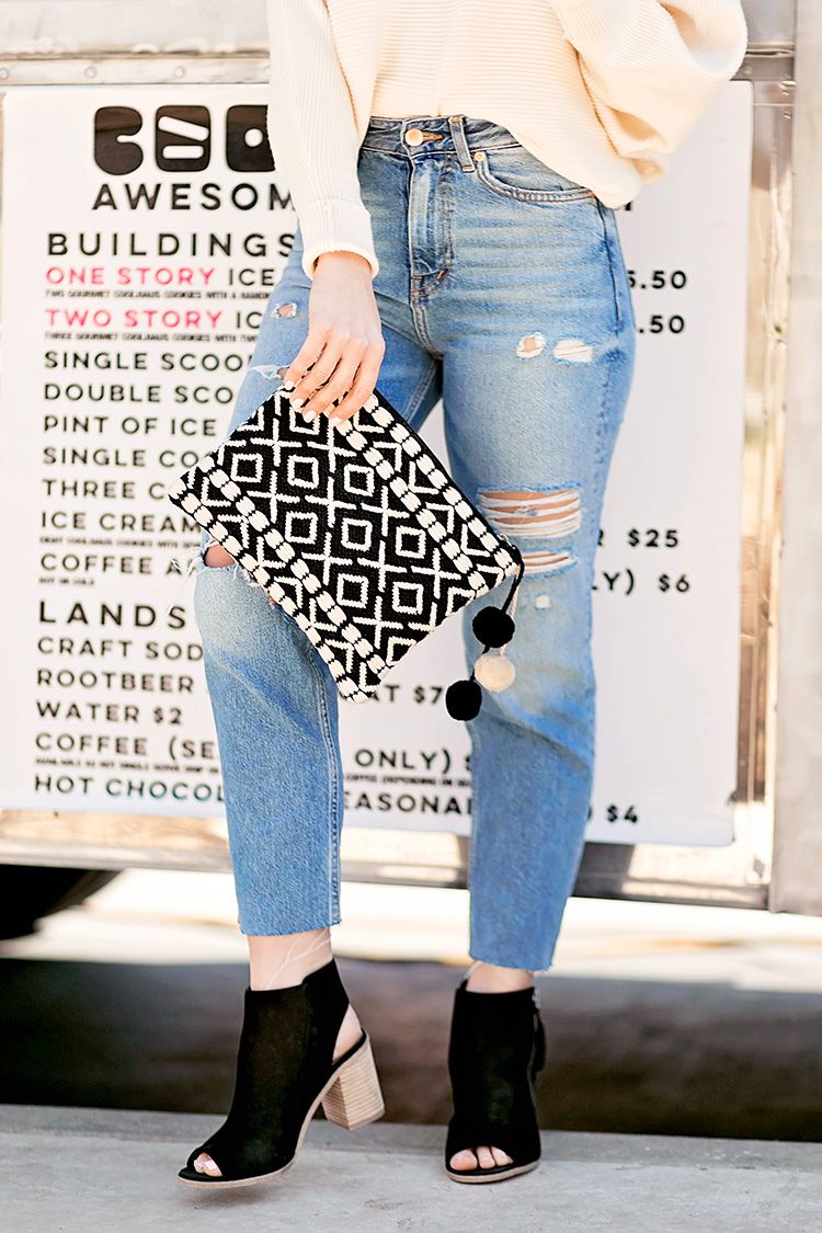 pom pom clutch