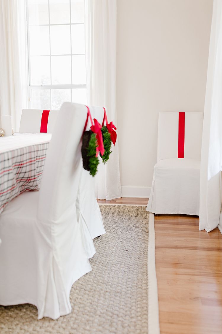 christmas chair wreath, dining room christmas decor, diy tutorial, ikea slipcovered chairs