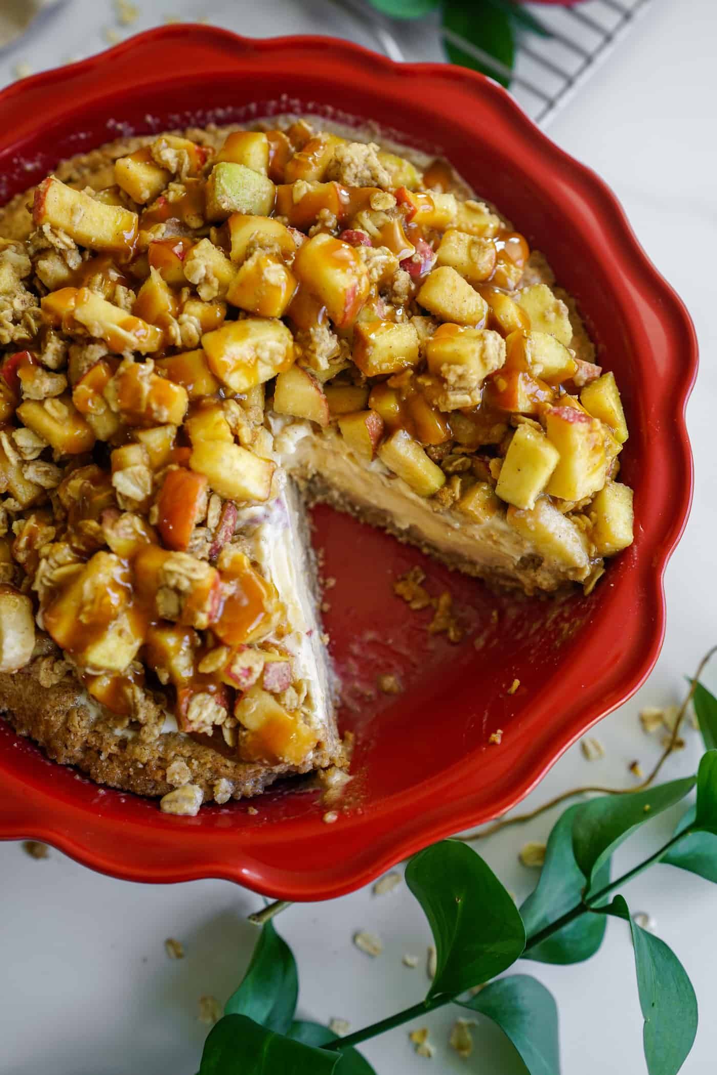 A Lily Love Affair share a recipe for ice cream pie with an apple crisp topping