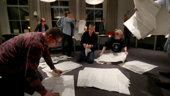 Uitslag gemeenteraadsverkiezingen niet veilig, minister negeert adviezen