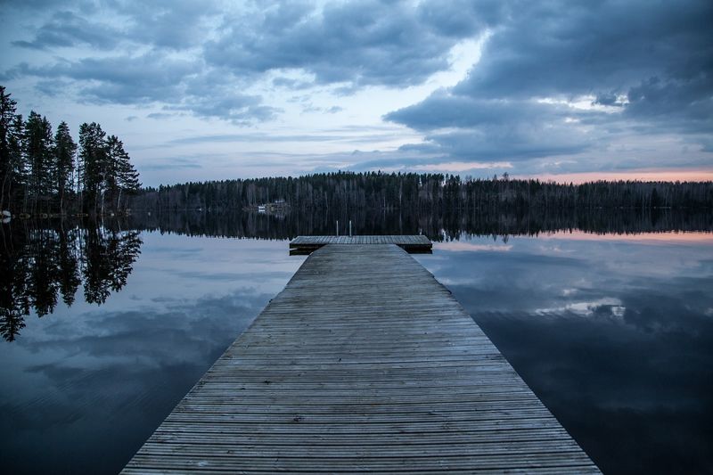 dock-1365387_1280.jpg