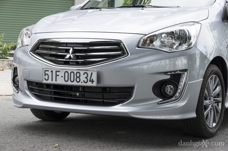Mitsubishi-Attrage-2015
