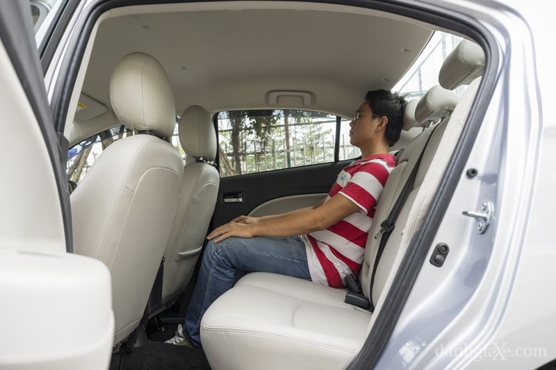 ghế-sau-Mitsubishi-Attrage-2015