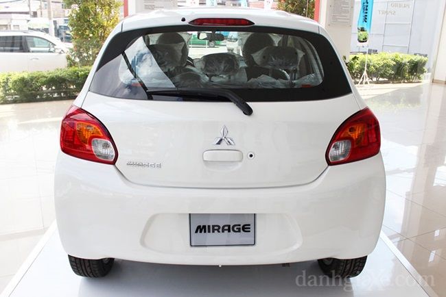 Mitsubishi-Mirage-2015