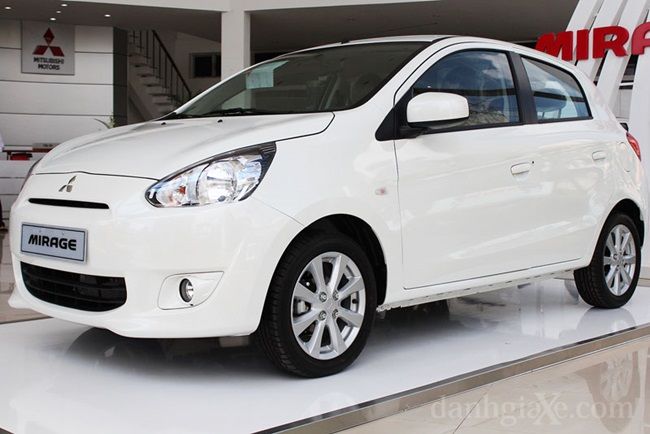 Mitsubishi-Mirage-2015
