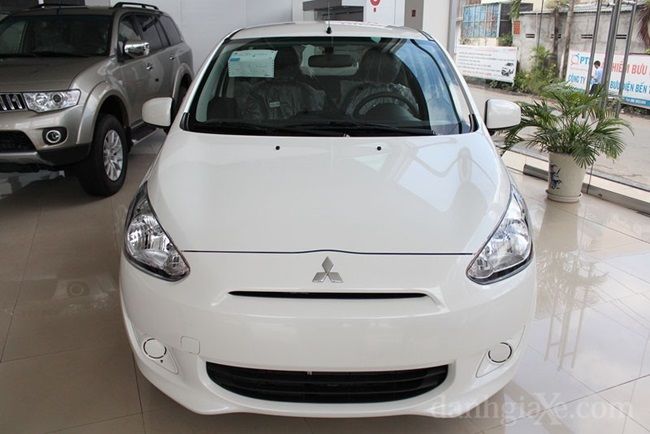 Mitsubishi Mirage 2015