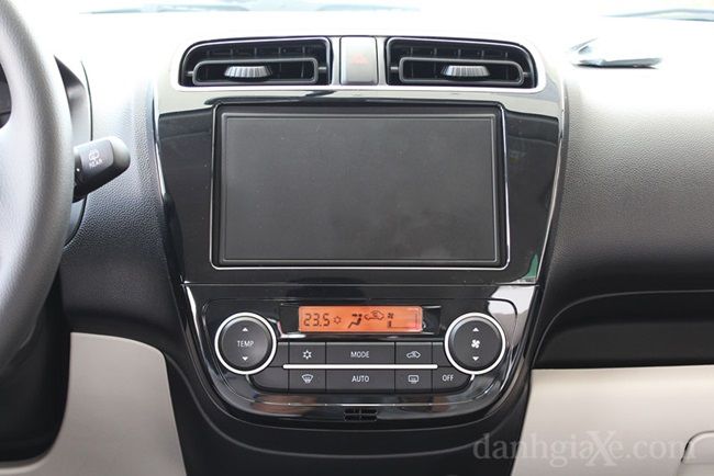 bảng-taplo-Mitsubishi-Mirage-2015