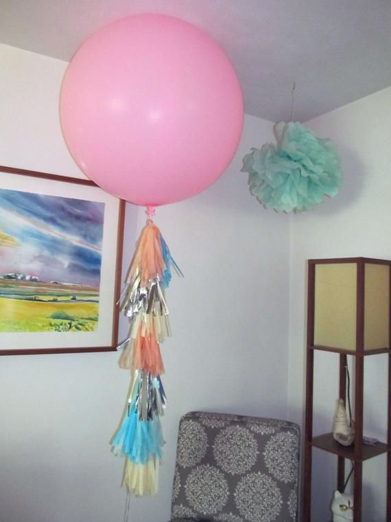 3' Balloon with Tissue Tassel Garland