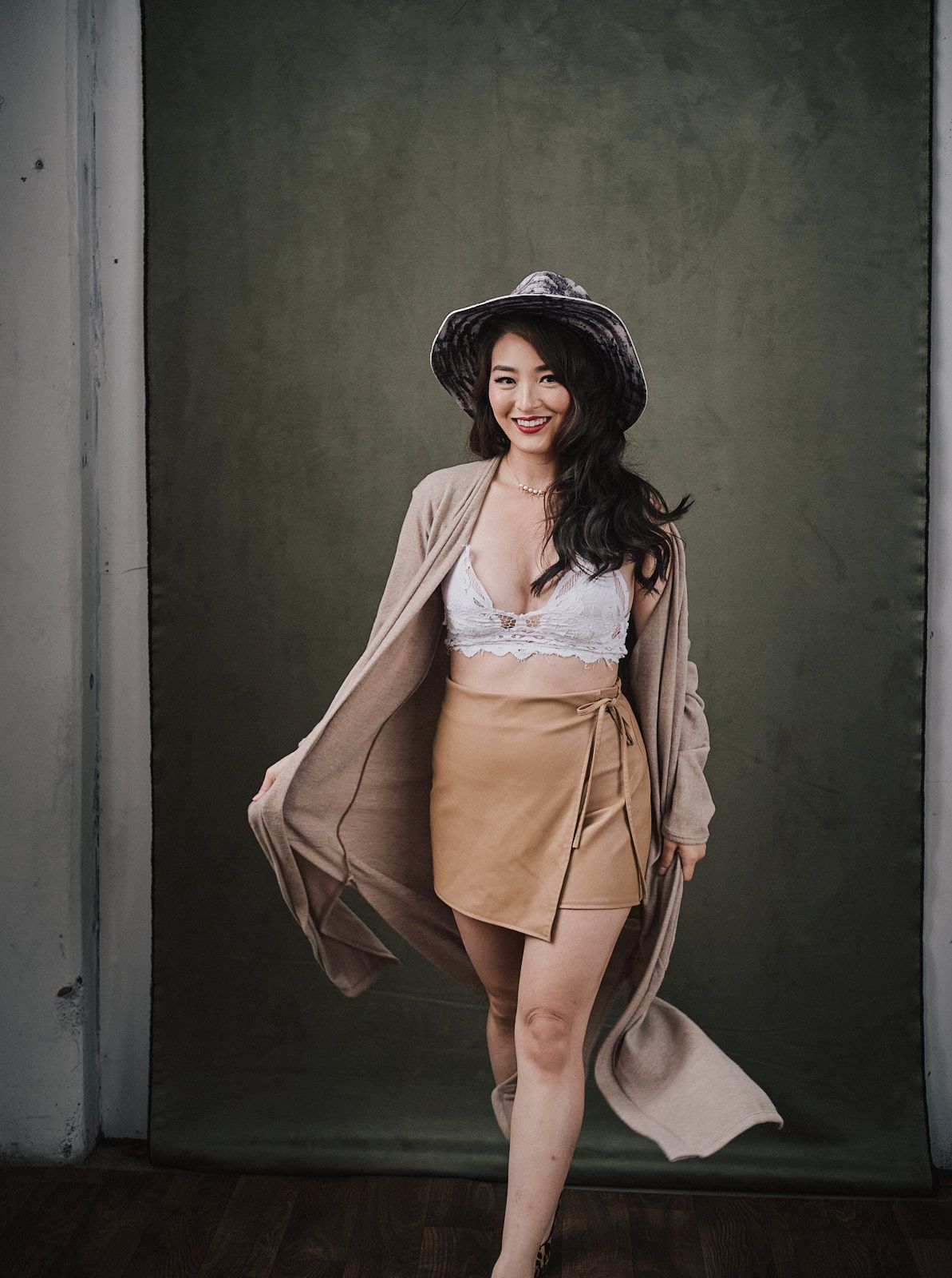 beige skort