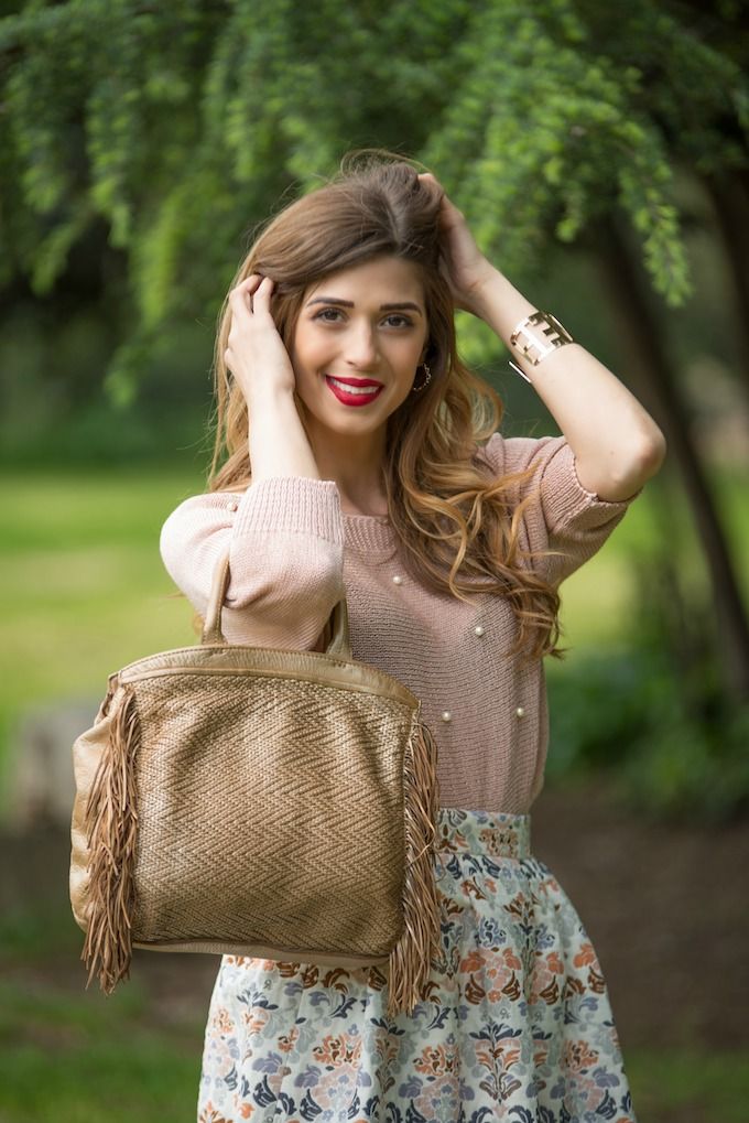 Un look bon ton con una nota grintosa: Imperia