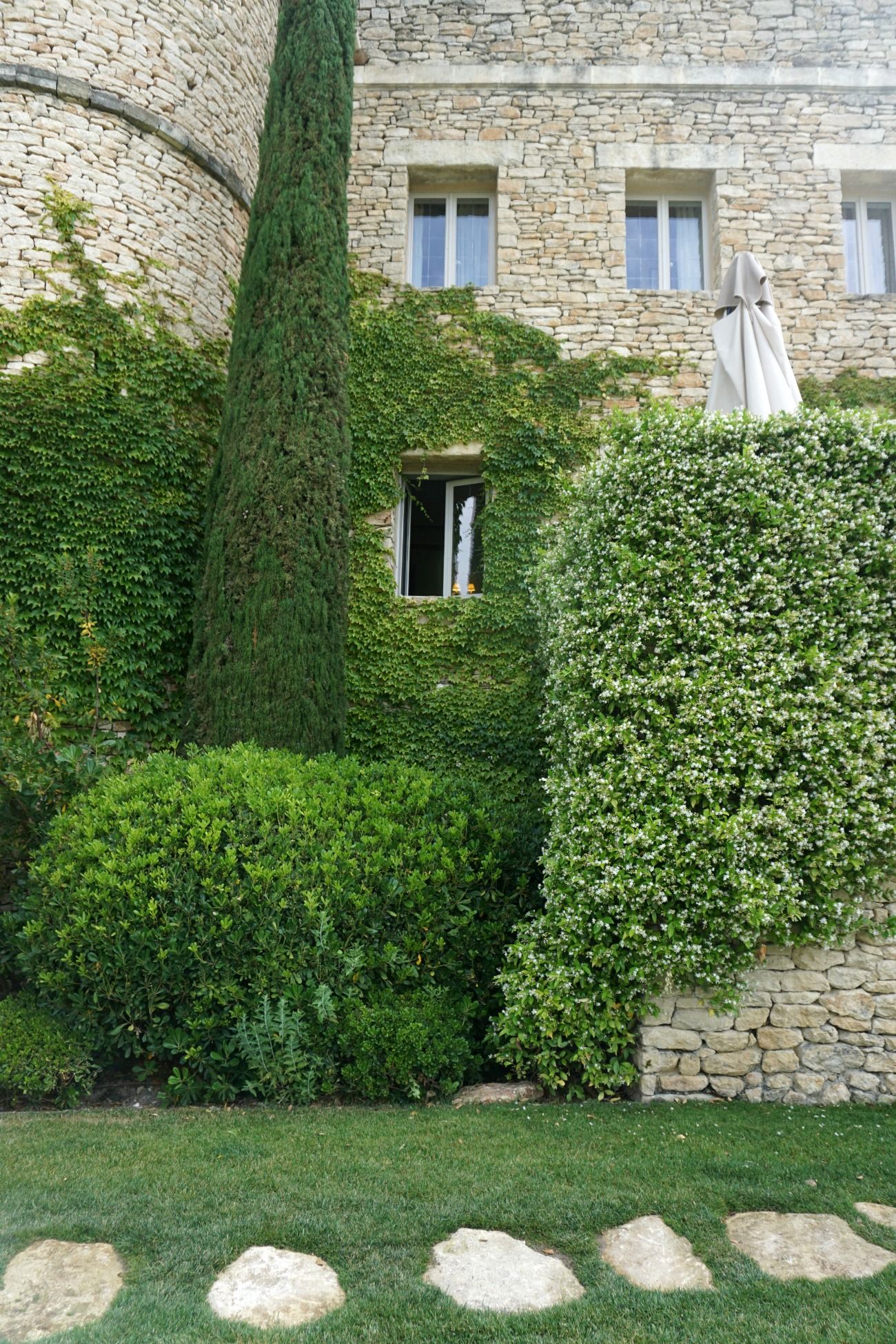 Gordes, Provence Guide I wit & whimsy