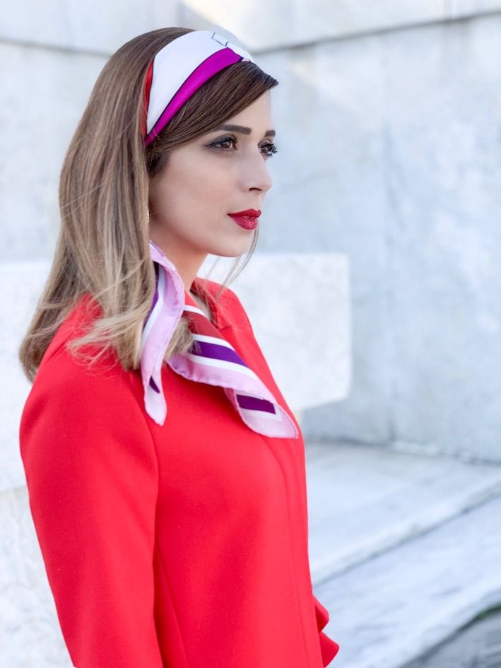 Accessorio must have. torna di moda il Foulard tra I capelli