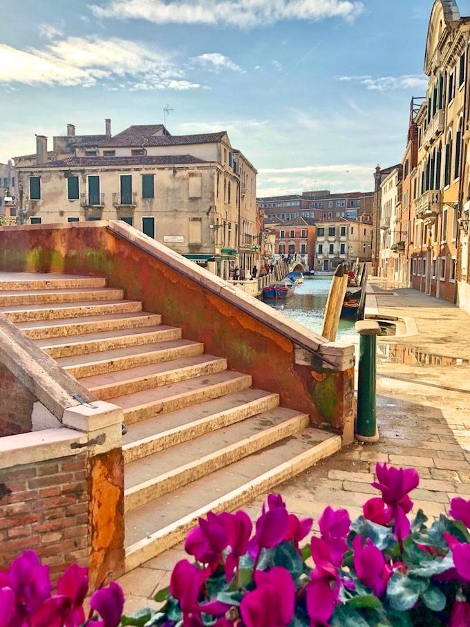 Venezia: il fascino e la magia di una città sull'acqua