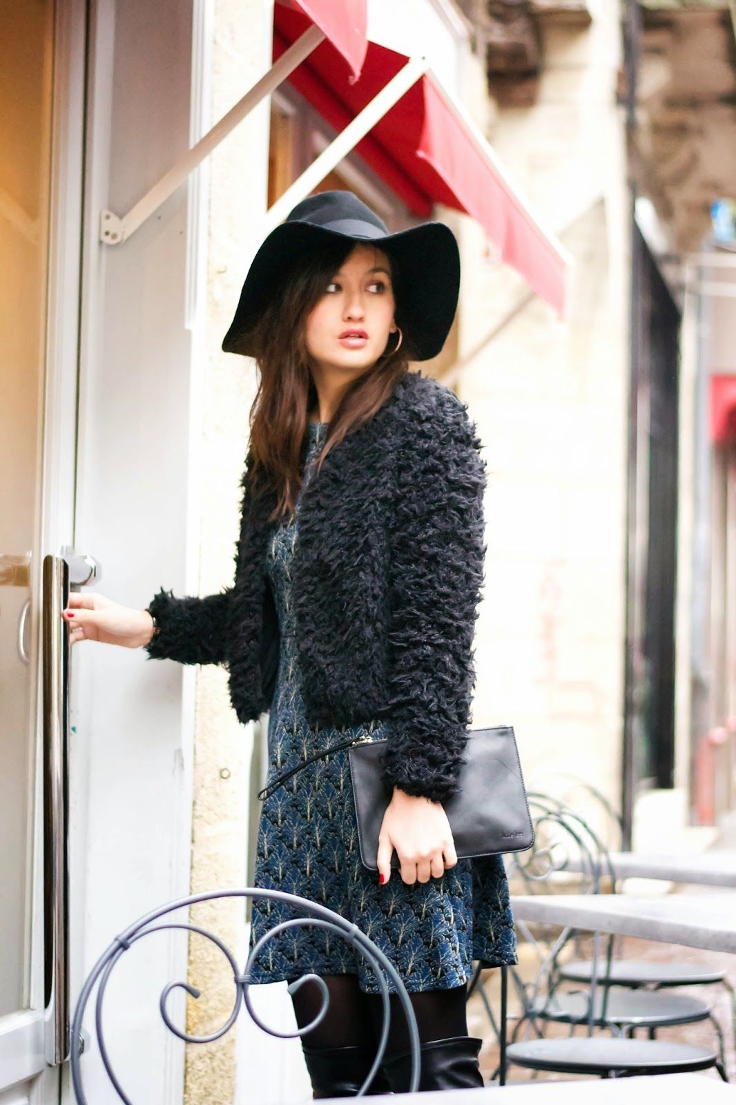 parisian Fashion blogger