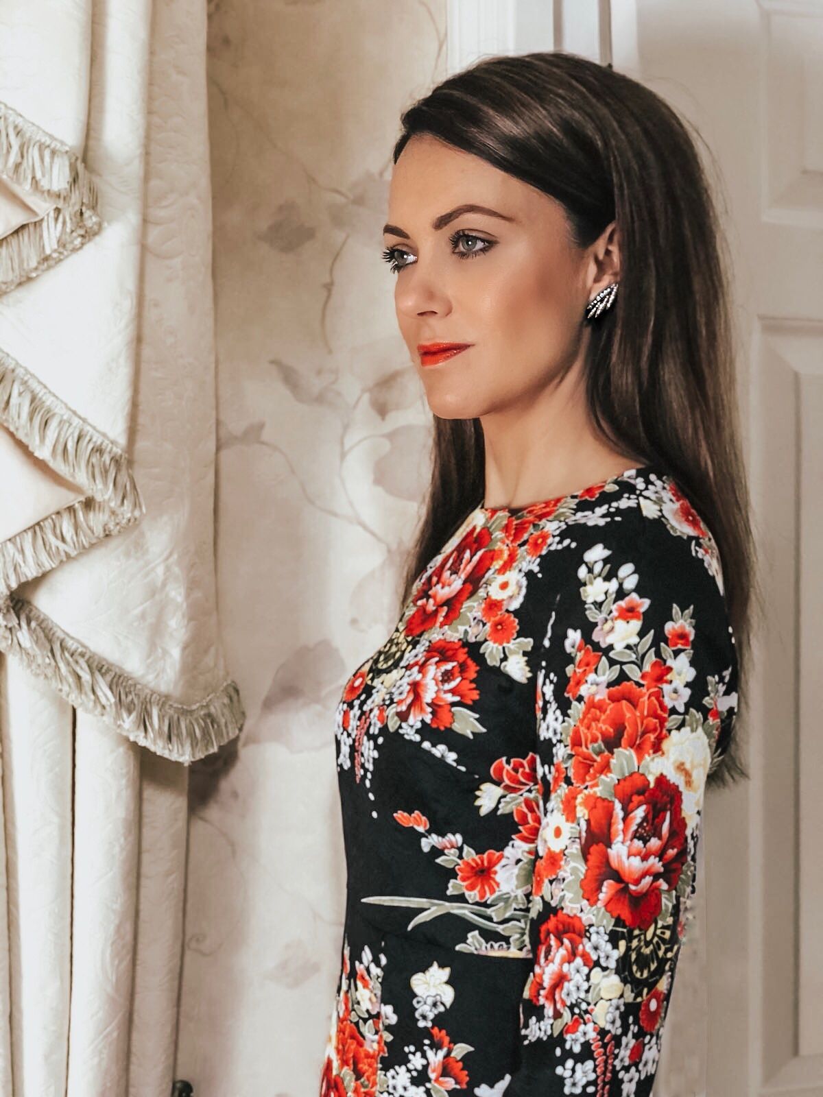 Elegant Duchess Fashion Comino Couture Floral Print Long Sleeve Dress | Happiness Boutique Blooming Stud Earrings