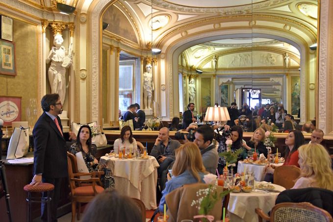 prima tappa del Bencivenga Grand Tour: il famoso Caffè Gambrinus a Napoli