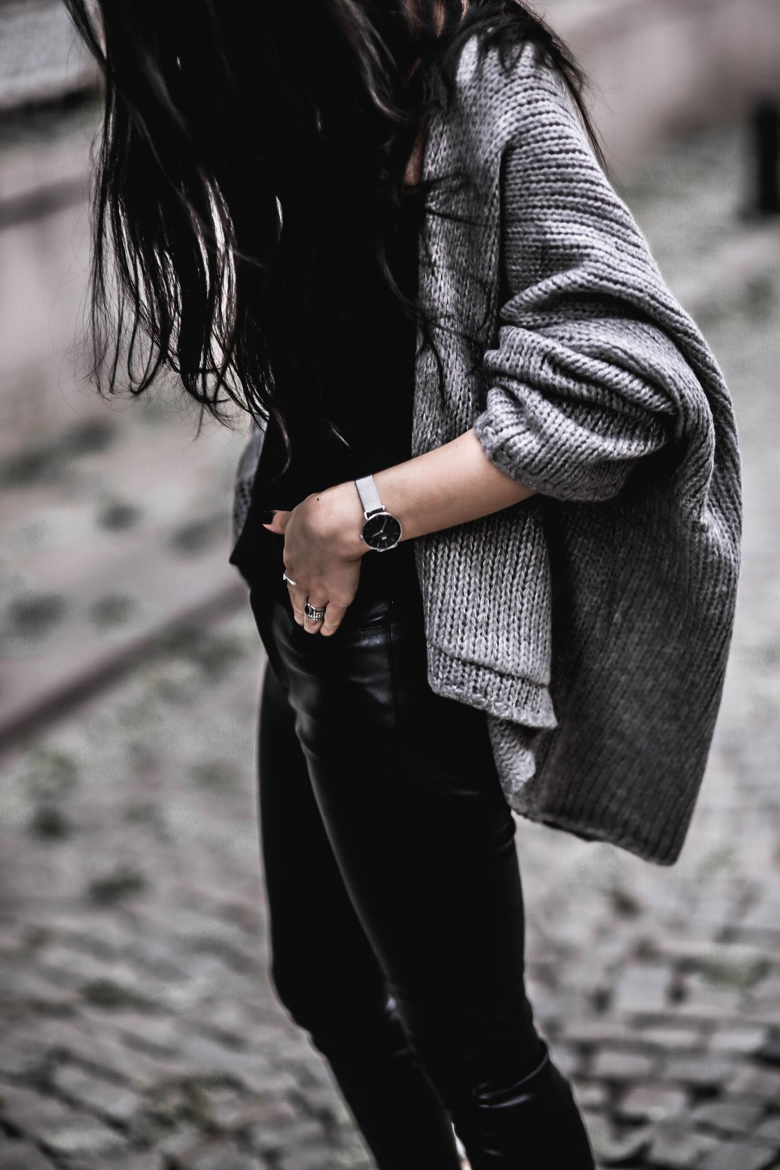 alt