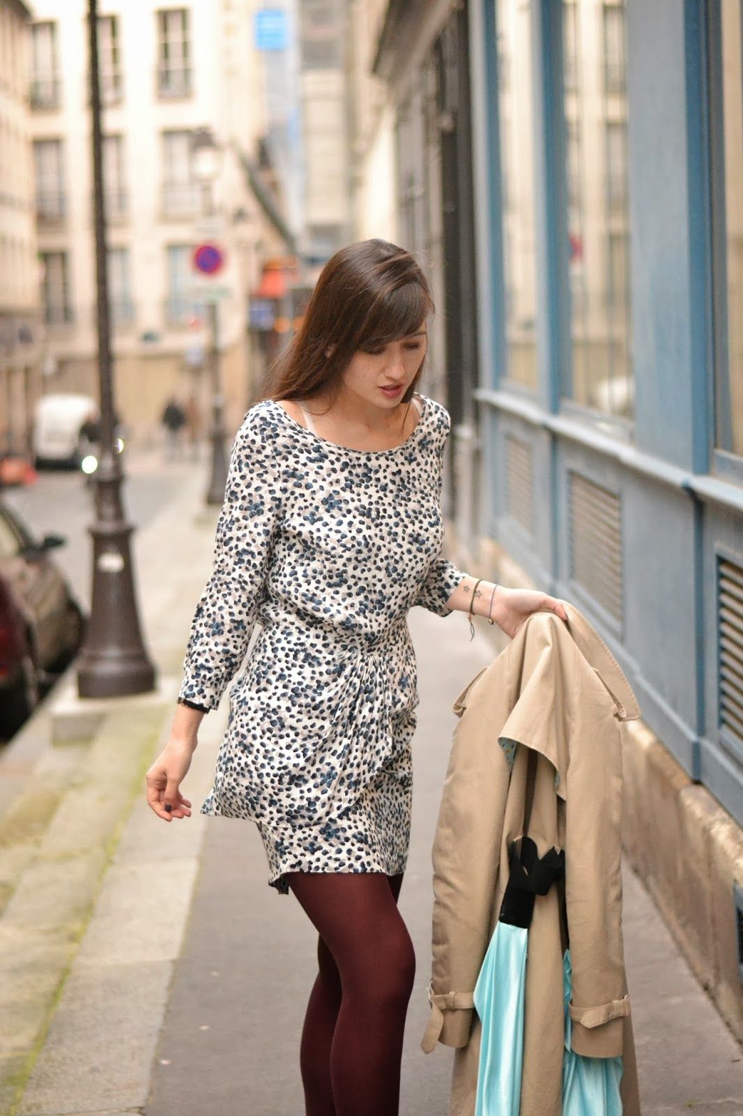 How to wear red tight trend
