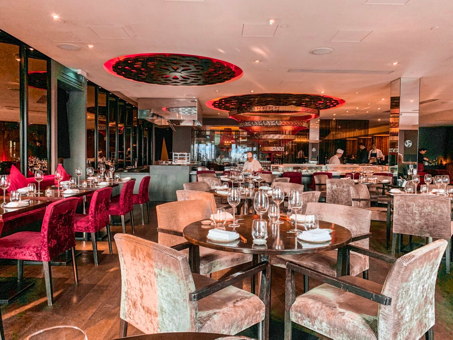 DINNER AT AQUA KYOTO, HIGH-END JAPANESE WITH A BIT OF RAZZMATAZZ