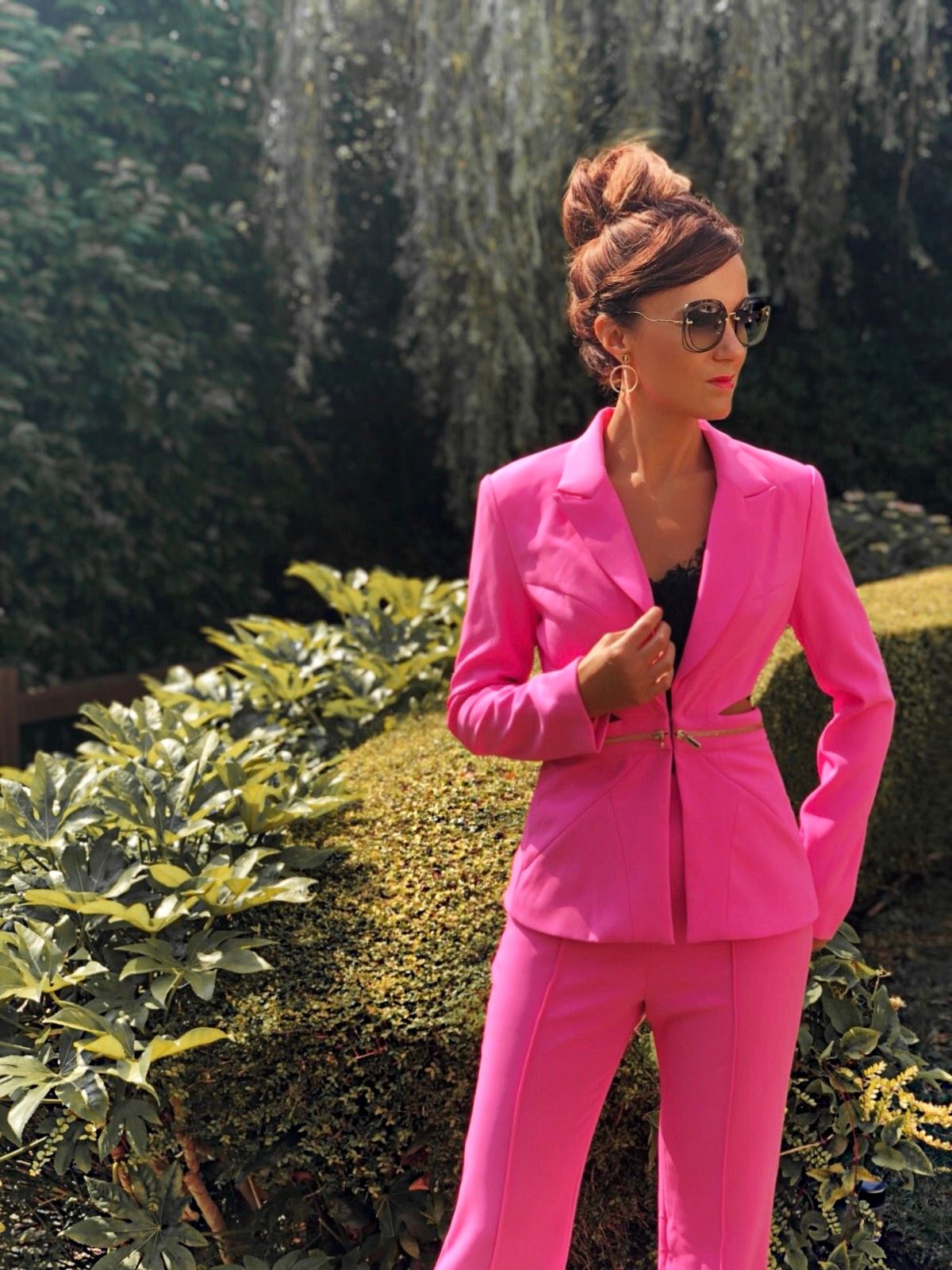ELEGANT DUCHESS FASHION FOREVER UNIQUE LEYA - Hot Pink Tailored Suit | Swarovski hoop earrings | Ted Baker Court Shoes | Miu Miu sunglasses