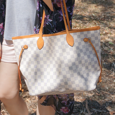 black floral duster kimono with Louis Vuitton MM damier azur neverfull | away from the blue