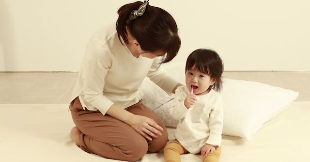 歯みがきを見守ろう,0歳,予防歯科,ハミガキ