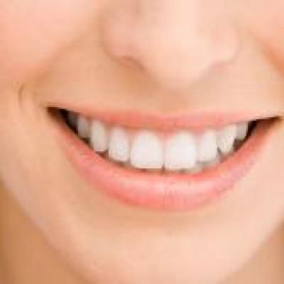 妊娠期には歯茎が腫れやすい!? 女性ホルモンと歯周病の意外な関係 